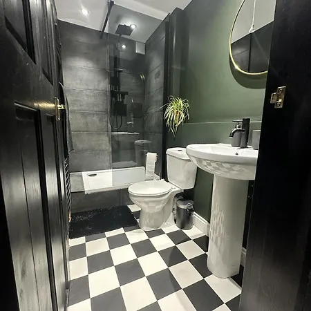 Close To Leeds Centre - The Snug Apartment *