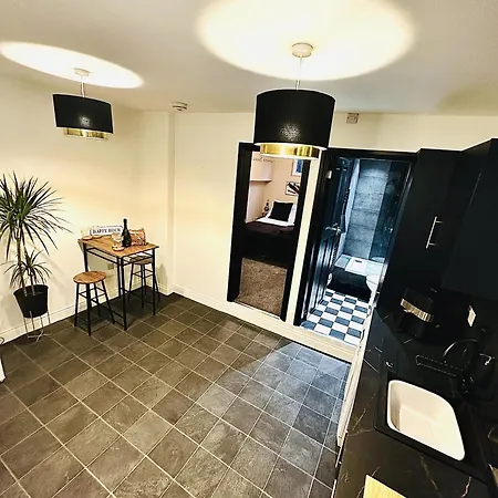 Close To Leeds Centre - The Snug * Leeds (West Yorkshire)